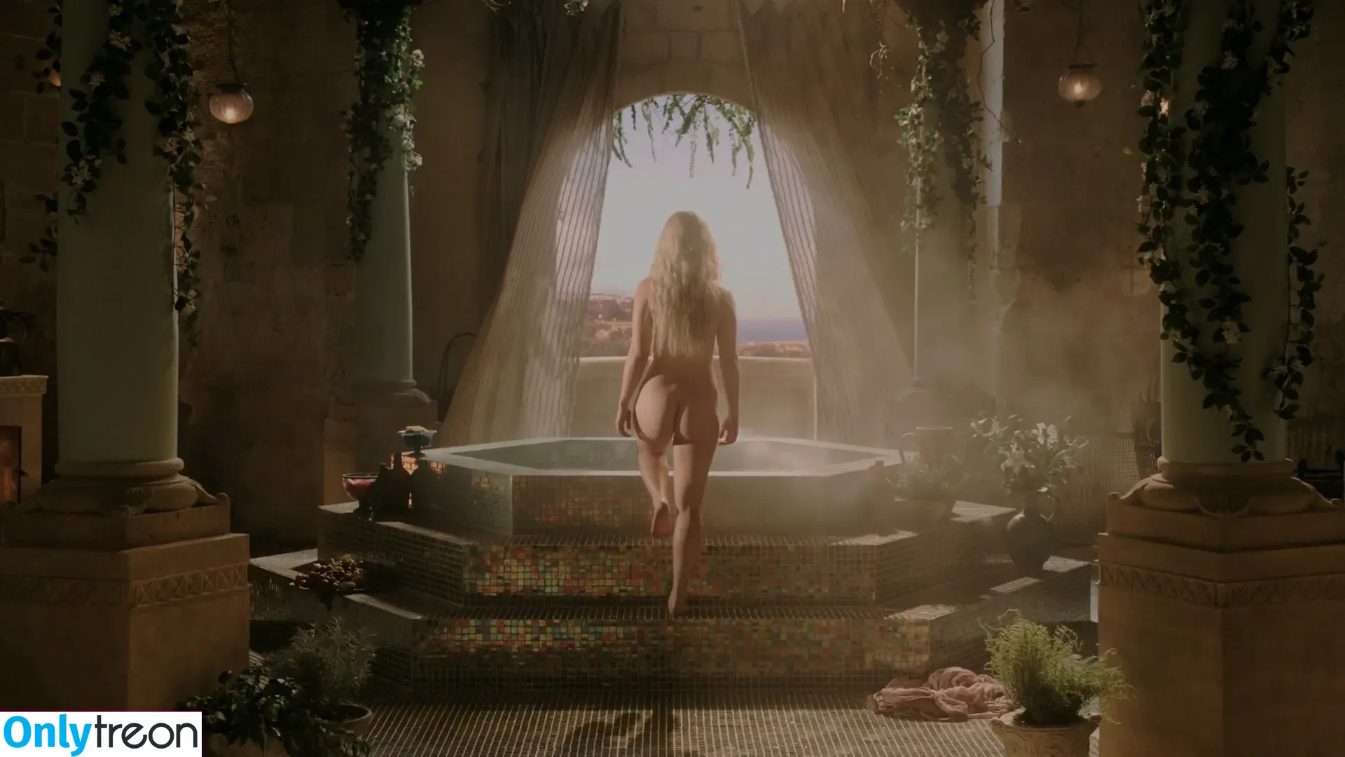 Emilia Clarke nude photo #1473 (clarkeyxo / emilia_clarke / emiliaclarke)