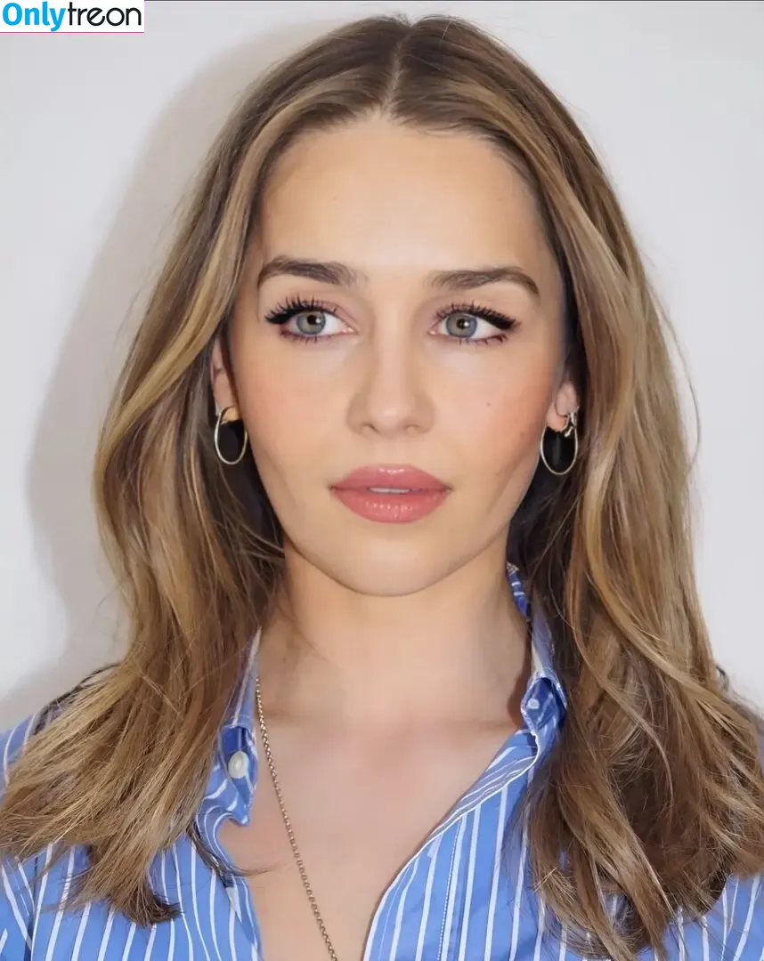 Emilia Clarke nude photo #1480 (clarkeyxo / emilia_clarke / emiliaclarke)