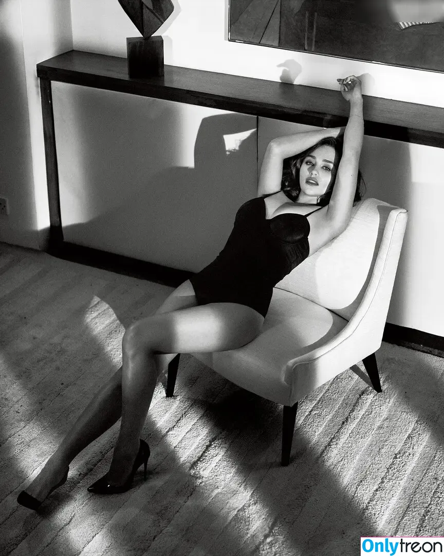 Emilia Clarke nude photo #1528 (clarkeyxo / emilia_clarke / emiliaclarke)