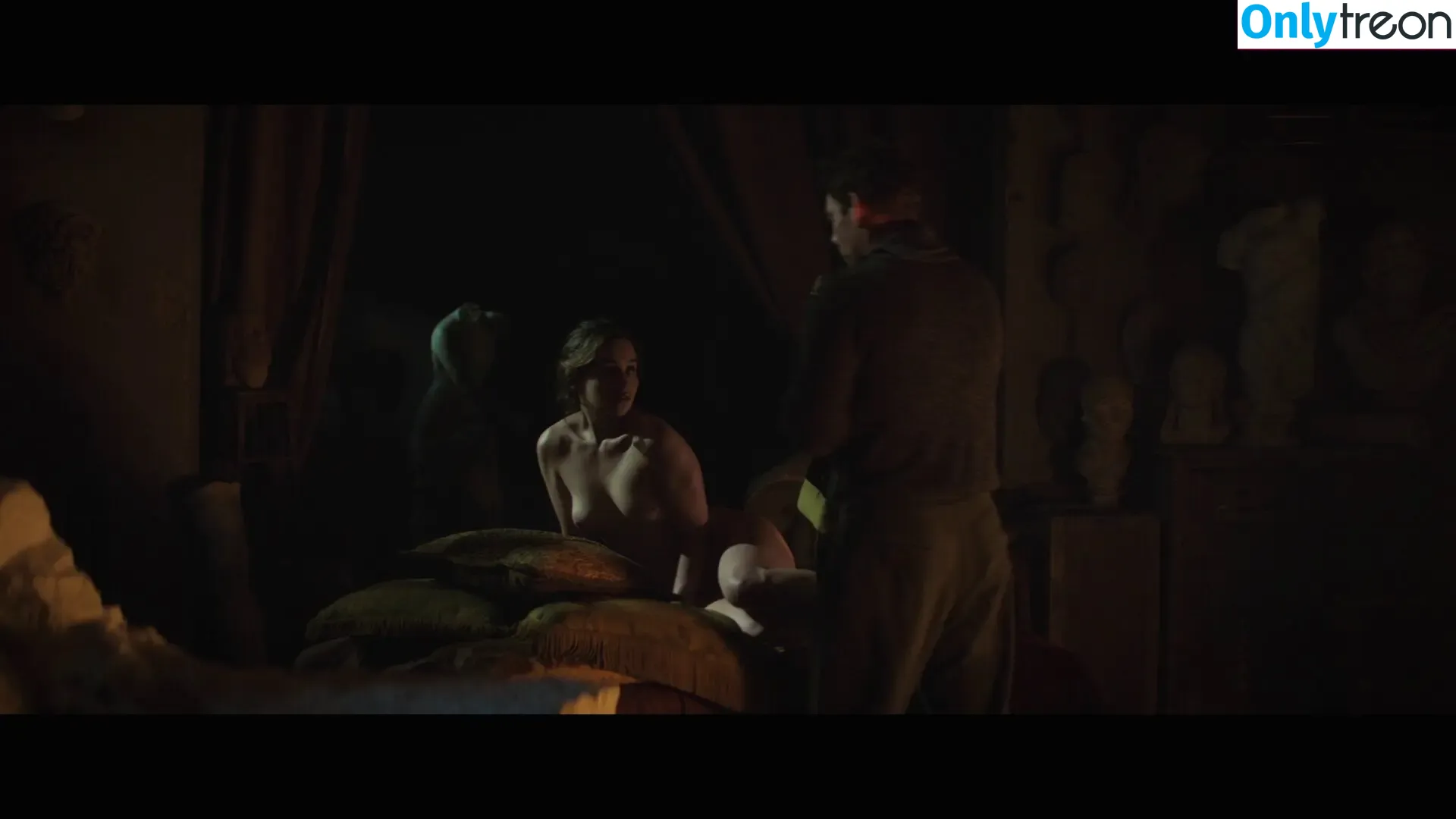 Emilia Clarke nude photo #1590 (clarkeyxo / emilia_clarke / emiliaclarke)