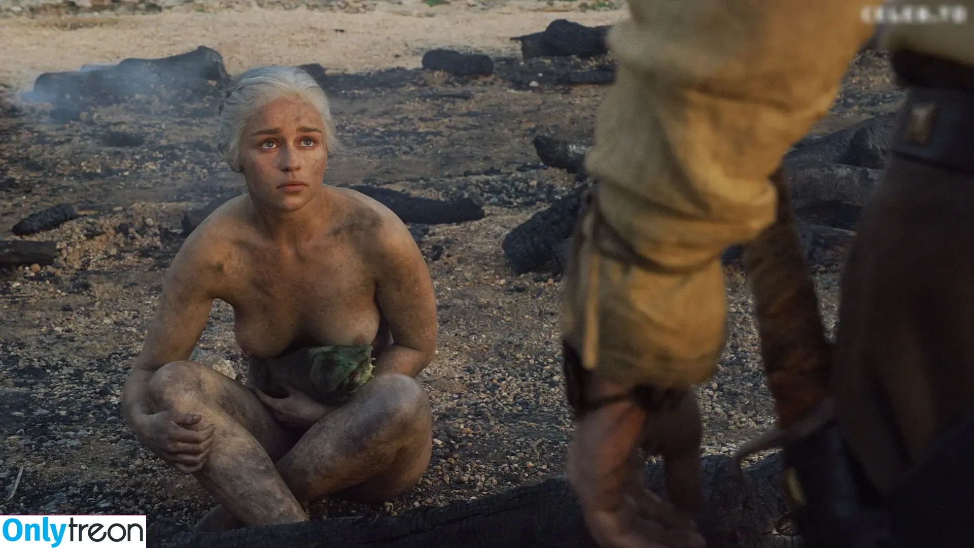 Emilia Clarke nude photo #1596 (clarkeyxo / emilia_clarke / emiliaclarke)