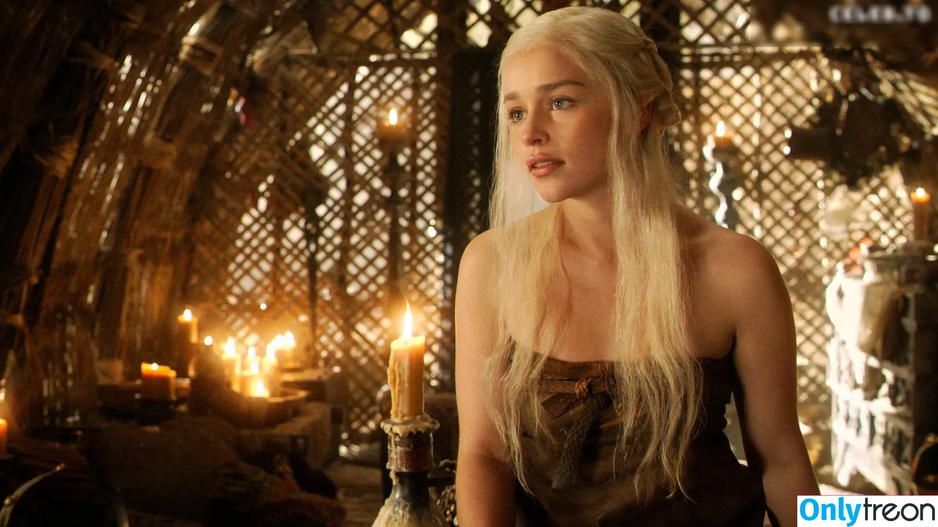 Emilia Clarke nude photo #1599 (clarkeyxo / emilia_clarke / emiliaclarke)