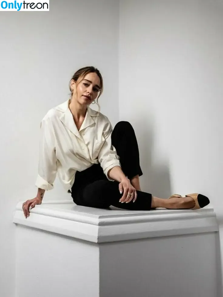 Emilia Clarke nude photo #1678 (clarkeyxo / emilia_clarke / emiliaclarke)