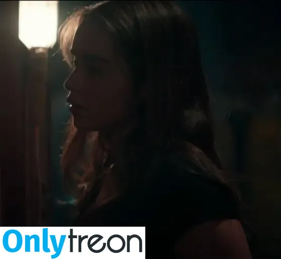 Emilia Clarke nude photo #1704 (clarkeyxo / emilia_clarke / emiliaclarke)