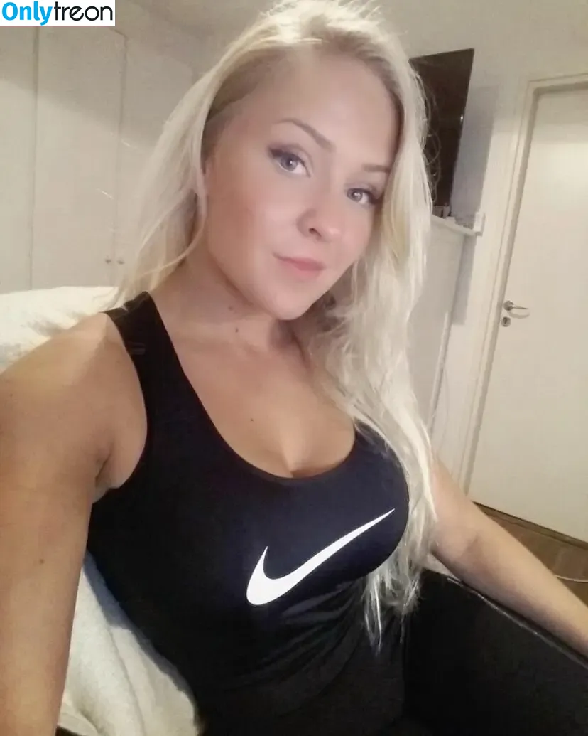 Emilia Linden nude photo #0109 (linden.emilia / princesslinden / user)