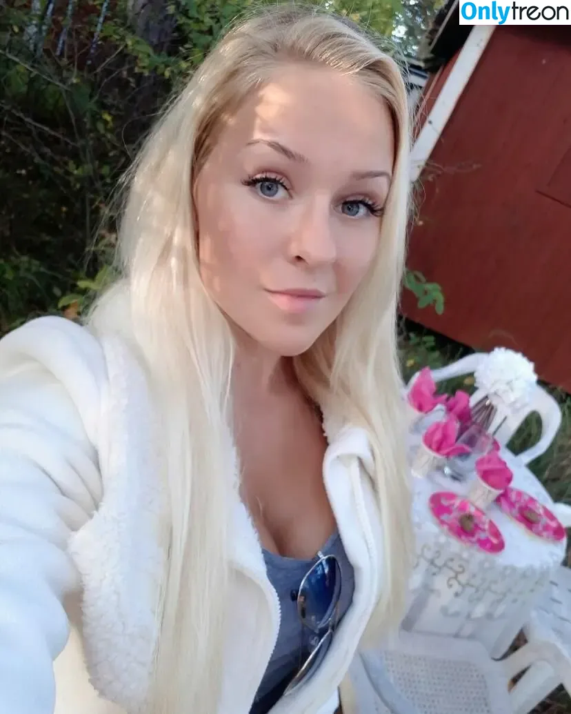 Emilia Linden nude photo #0118 (linden.emilia / princesslinden / user)