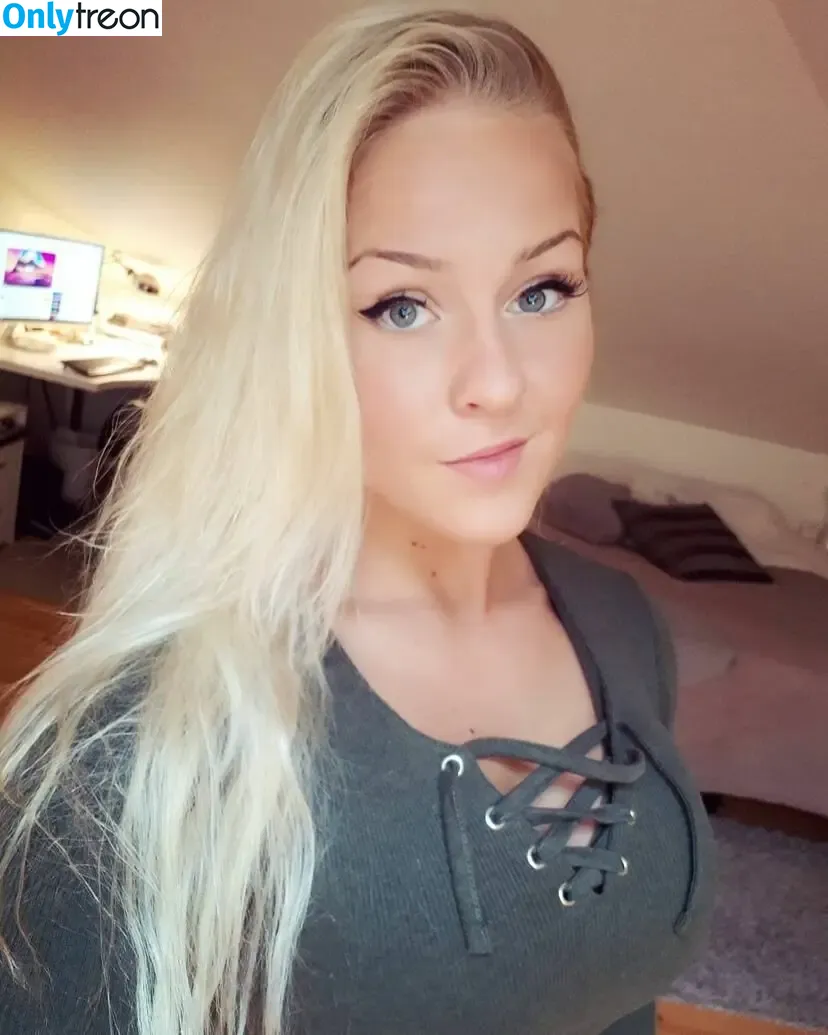 Emilia Linden nude photo #0130 (linden.emilia / princesslinden / user)