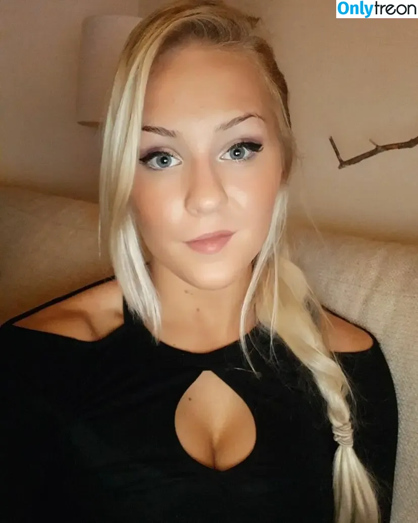 Emilia Linden nude photo #0134 (linden.emilia / princesslinden / user)