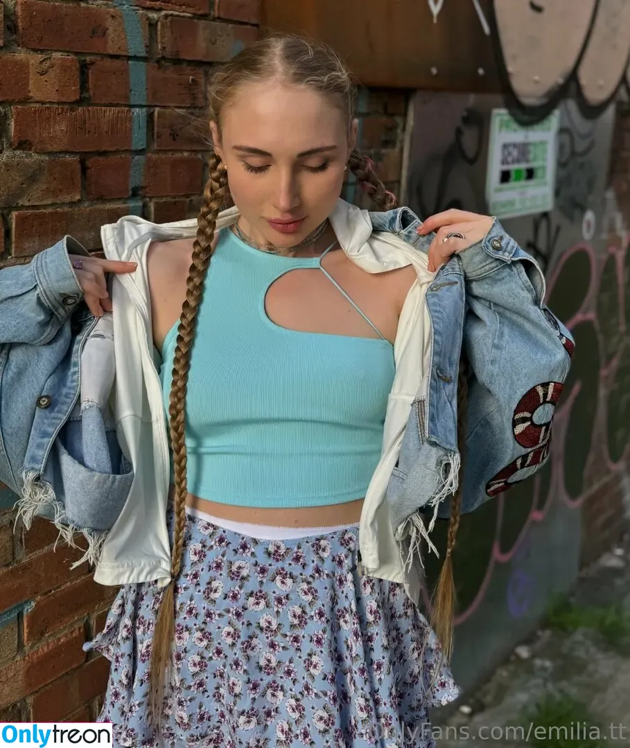 emilia.tt nude photo #0110 (emiliaa.tt)