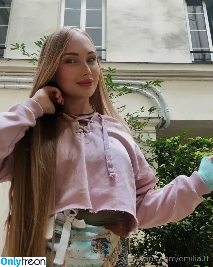 emilia.tt nude photo #0117 (emiliaa.tt)