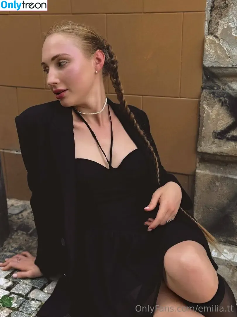 emilia.tt nude photo #0127 (emiliaa.tt)