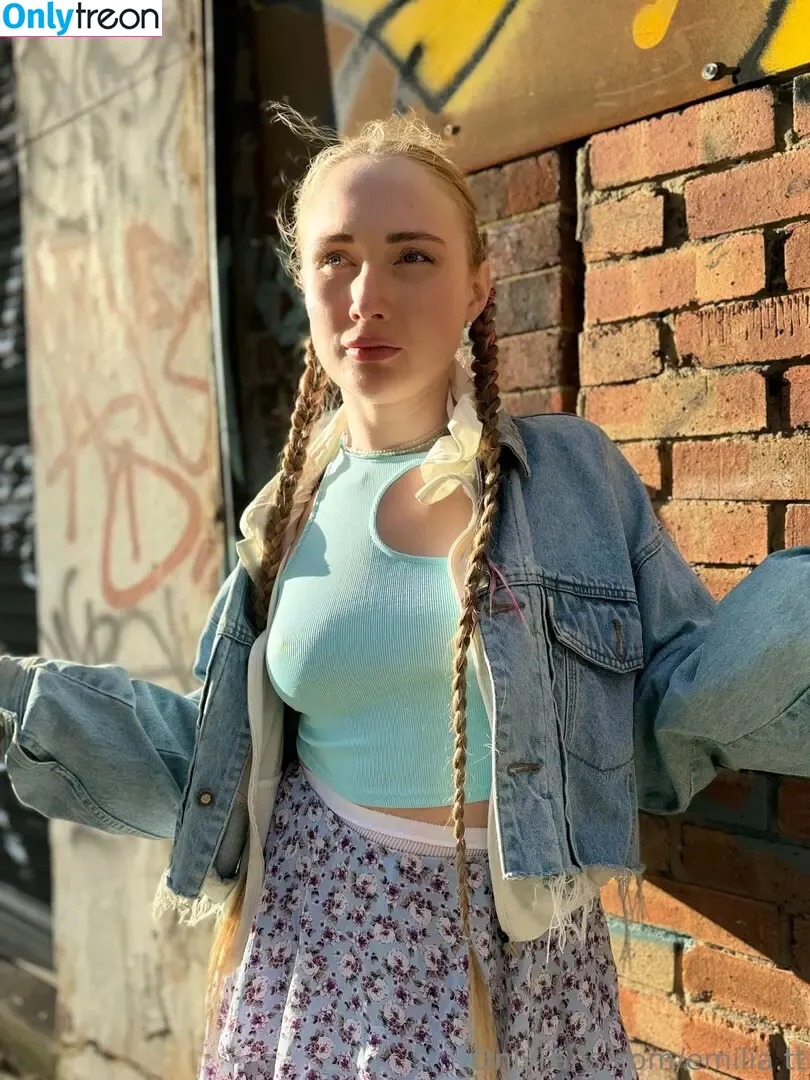 emilia.tt nude photo #0131 (emiliaa.tt)