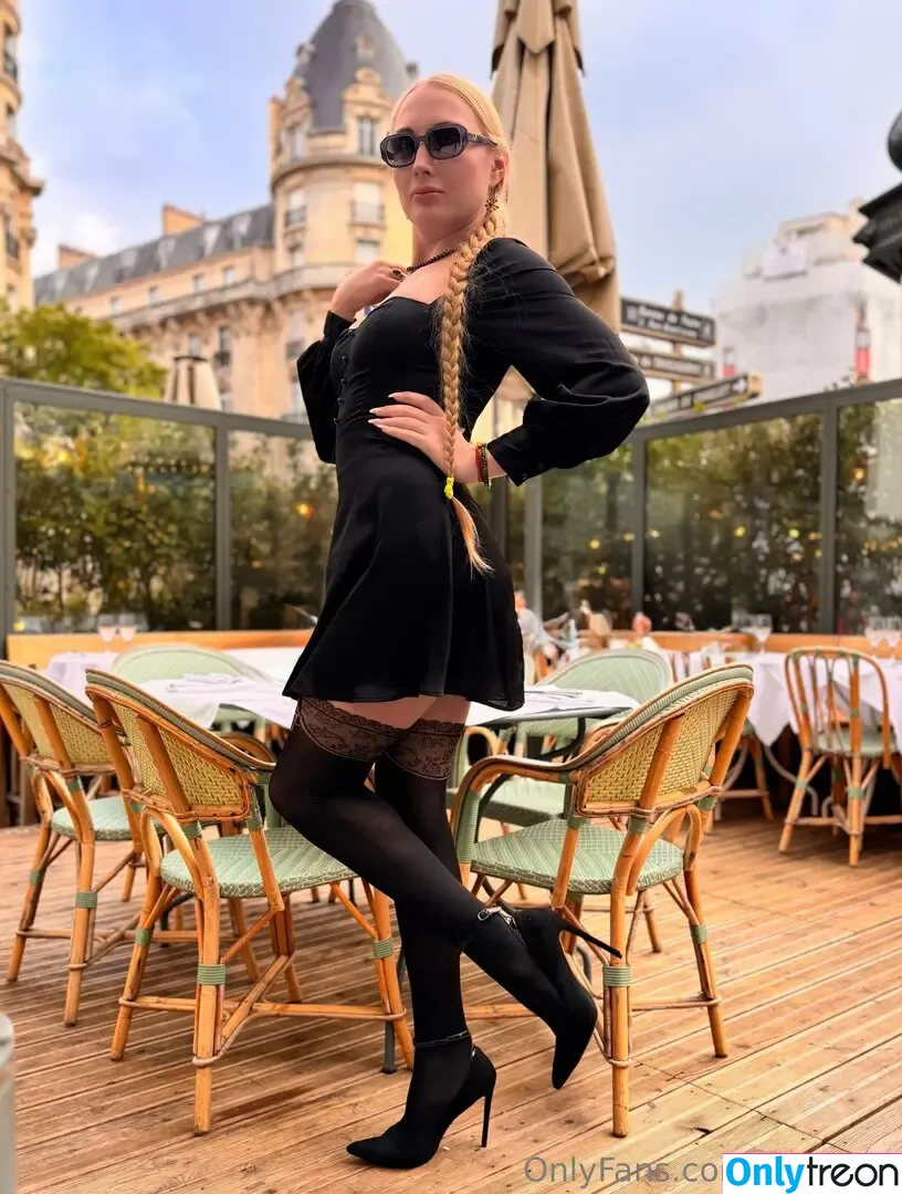 emilia.tt nude photo #0132 (emiliaa.tt)