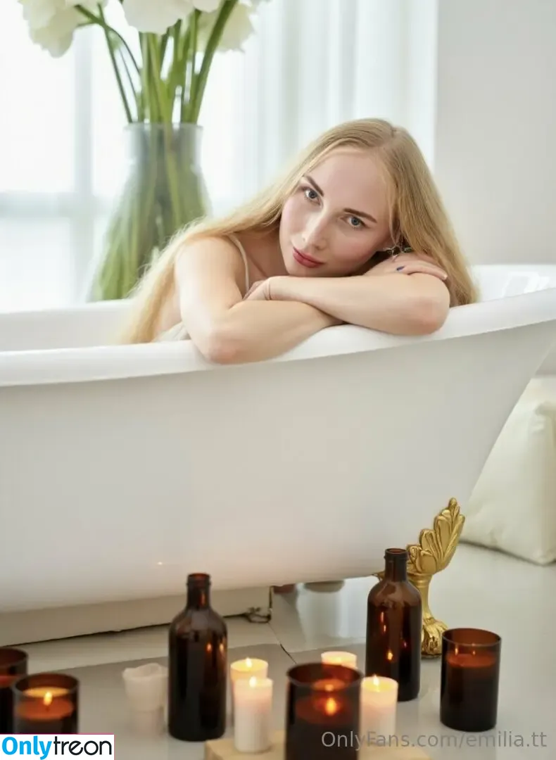 emilia.tt nude photo #0135 (emiliaa.tt)