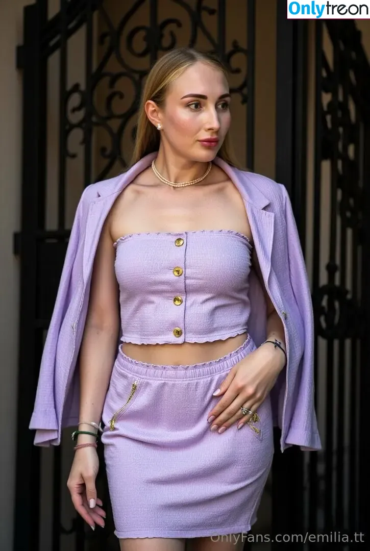 emilia.tt nude photo #0139 (emiliaa.tt)