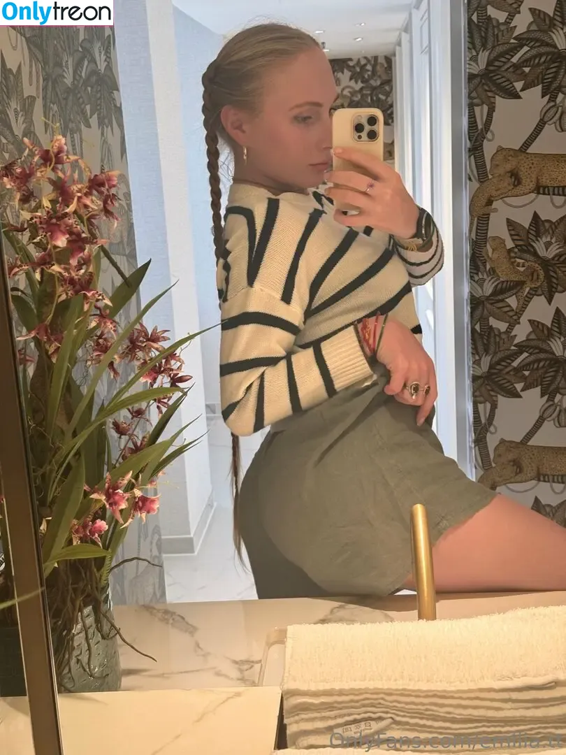 emilia.tt nude photo #0149 (emiliaa.tt)