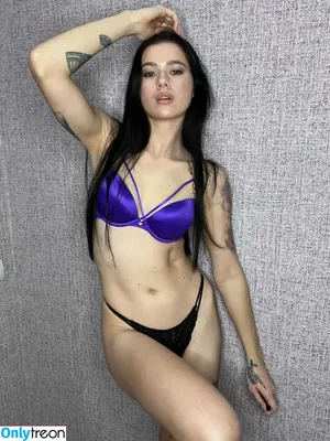 EmiliAAA nude photo #0008