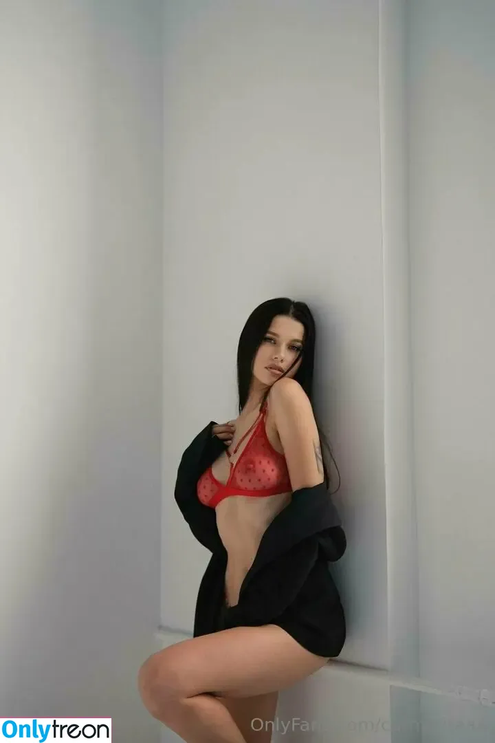 EmiliAAA nude photo #0018 (EmiliAAA)