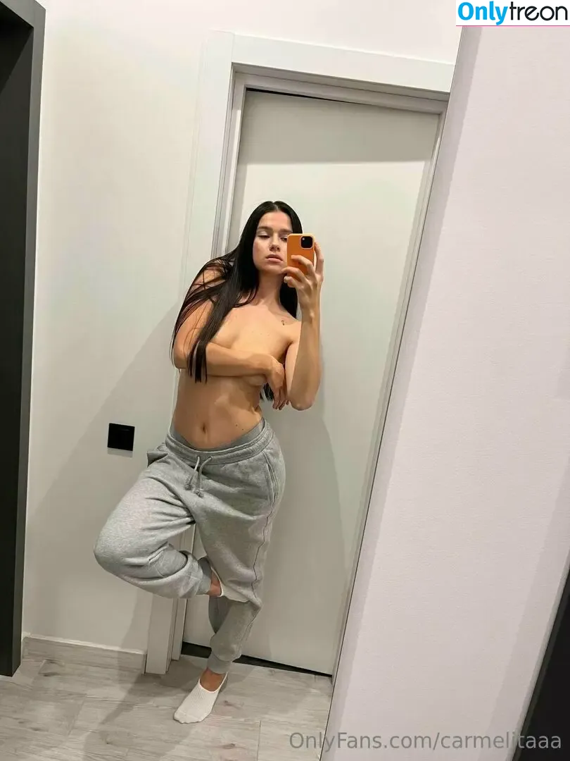 EmiliAAA nude photo #0021 (EmiliAAA)