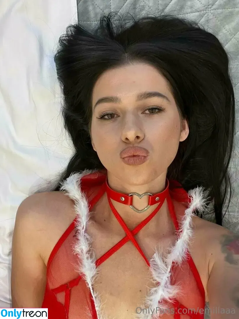EmiliAAA nude photo #0058 (EmiliAAA)