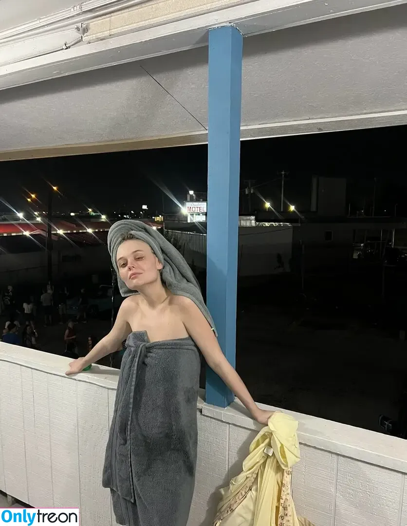 Emily Alyn Lind nude photo #0179 (emilylind)