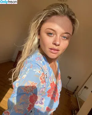 Emily Atack / emilyatack nude photo #0043