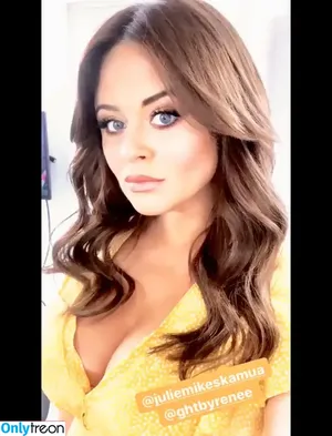 Emily Atack / emilyatack nude photo #0099