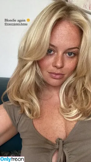 Emily Atack / emilyatack nude photo #0175