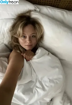 Emily Atack / emilyatack nude photo #0393