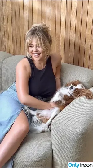 Emily Atack / emilyatack nude photo #0405