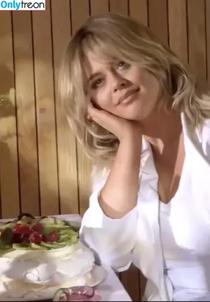 Emily Atack / emilyatack nude photo #0410