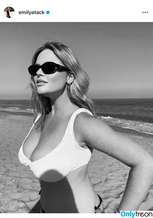 Emily Atack / emilyatack nude photo #0622