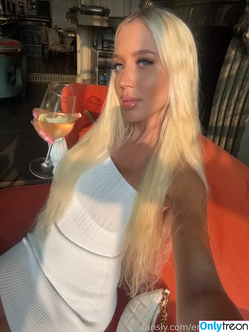 emily_barbie nude photo #0038 (emilybearr)