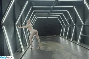 Emily Bloom / emilybloomshow / theemilybloom nude photo #2955