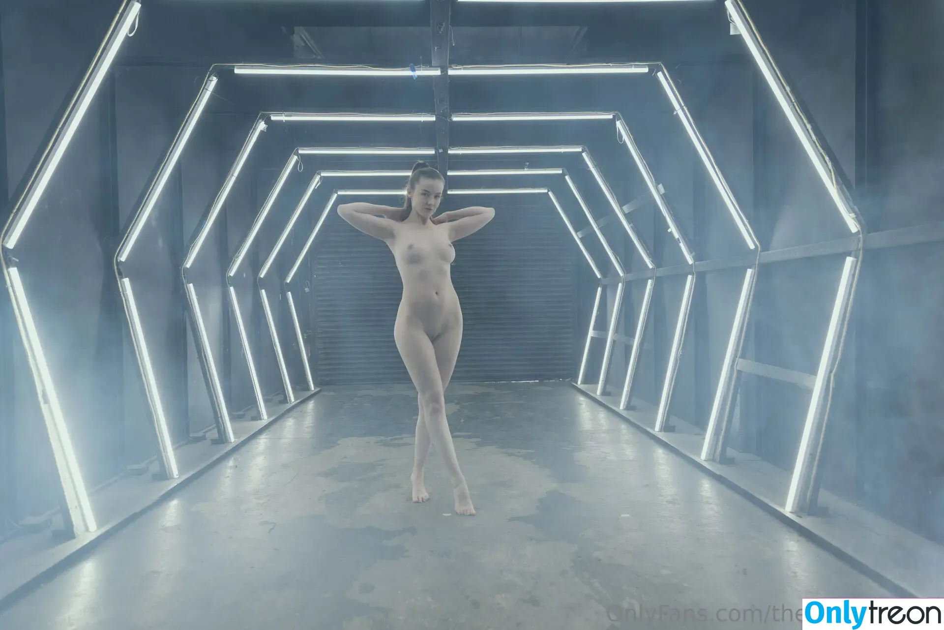 Emily Bloom nude photo #2956 (emilybloomshow / theemilybloom)