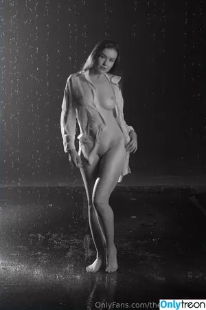 Emily Bloom / emilybloomshow / theemilybloom nude photo #3060