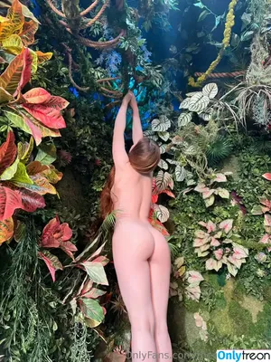Emily Bloom / emilybloomshow / theemilybloom nude photo #3403