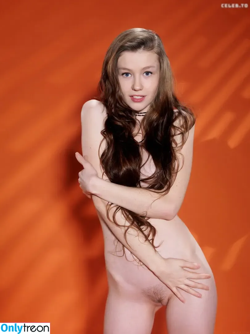 Emily Bloom nude photo #3349 (emilybloomshow / theemilybloom)