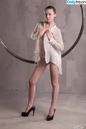 Emily Bloom / emilybloomshow / theemilybloom nude photo #4550
