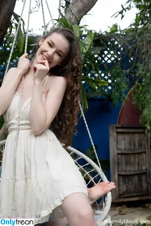 Emily Bloom / emilybloomshow / theemilybloom nude photo #4673