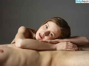 Emily Bloom / emilybloomshow / theemilybloom nude photo #4898