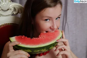 Emily Bloom / emilybloomshow / theemilybloom nude photo #4947