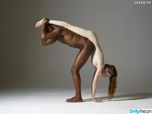 Emily Bloom / emilybloomshow / theemilybloom nude photo #5001