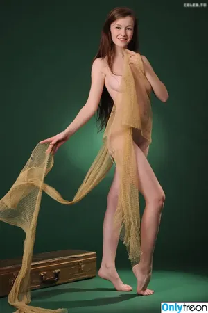 Emily Bloom / emilybloomshow / theemilybloom nude photo #5466