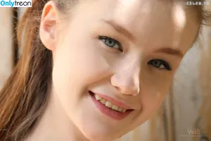 Emily Bloom / emilybloomshow / theemilybloom nude photo #5880