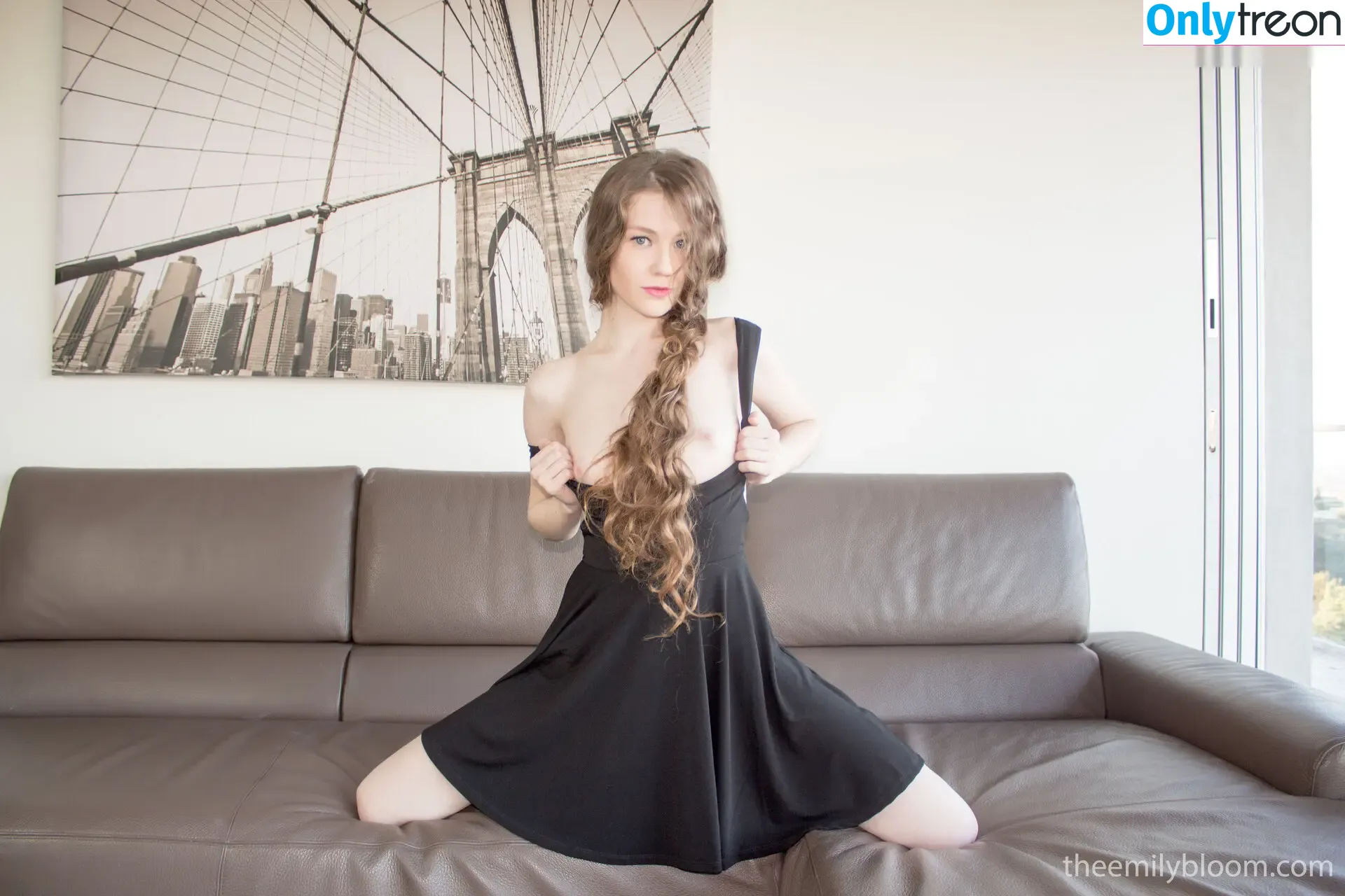 Emily Bloom nude photo #5063 (emilybloomshow / theemilybloom)