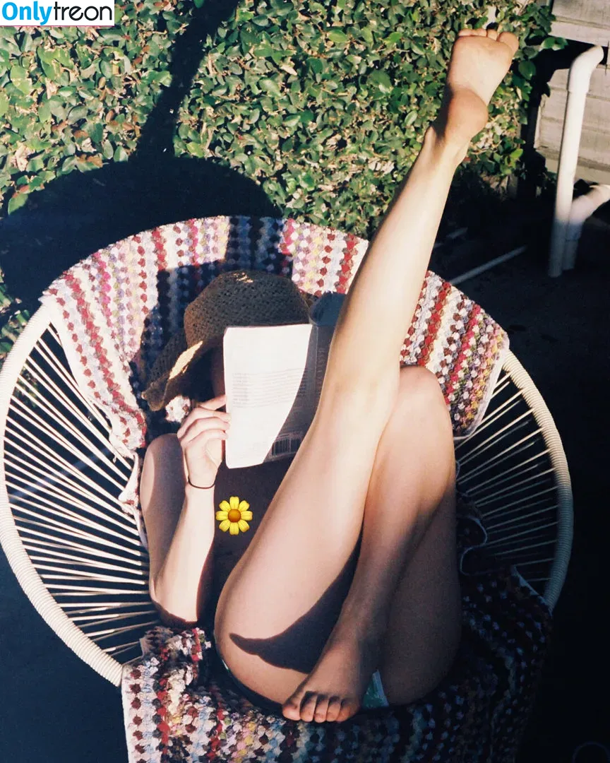 Emily Browning nude photo #0021 (emilyjanebrowning)