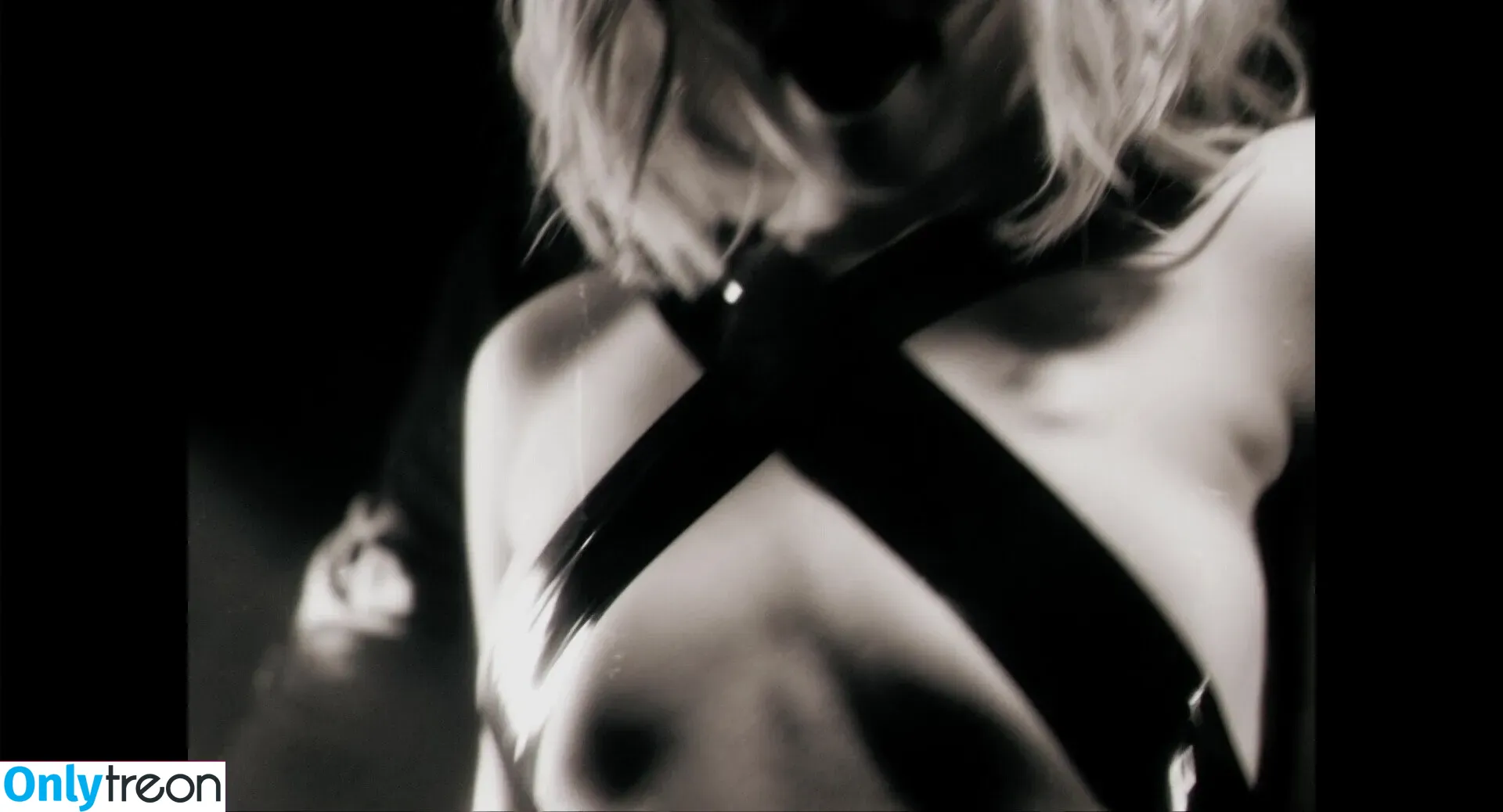 Emily Browning nude photo #0029 (emilyjanebrowning)