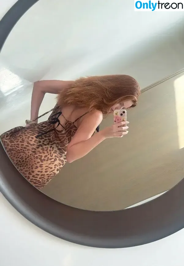 Emily Deyt-Aysage nude photo #0048 (emilydeytaysage / emjayplays)