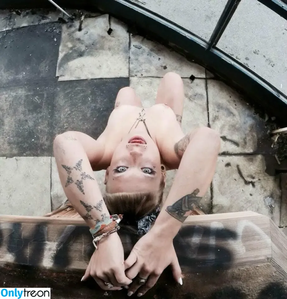 Emily Endorfin Pony nude photo #0004 (emilyendorfinpony)